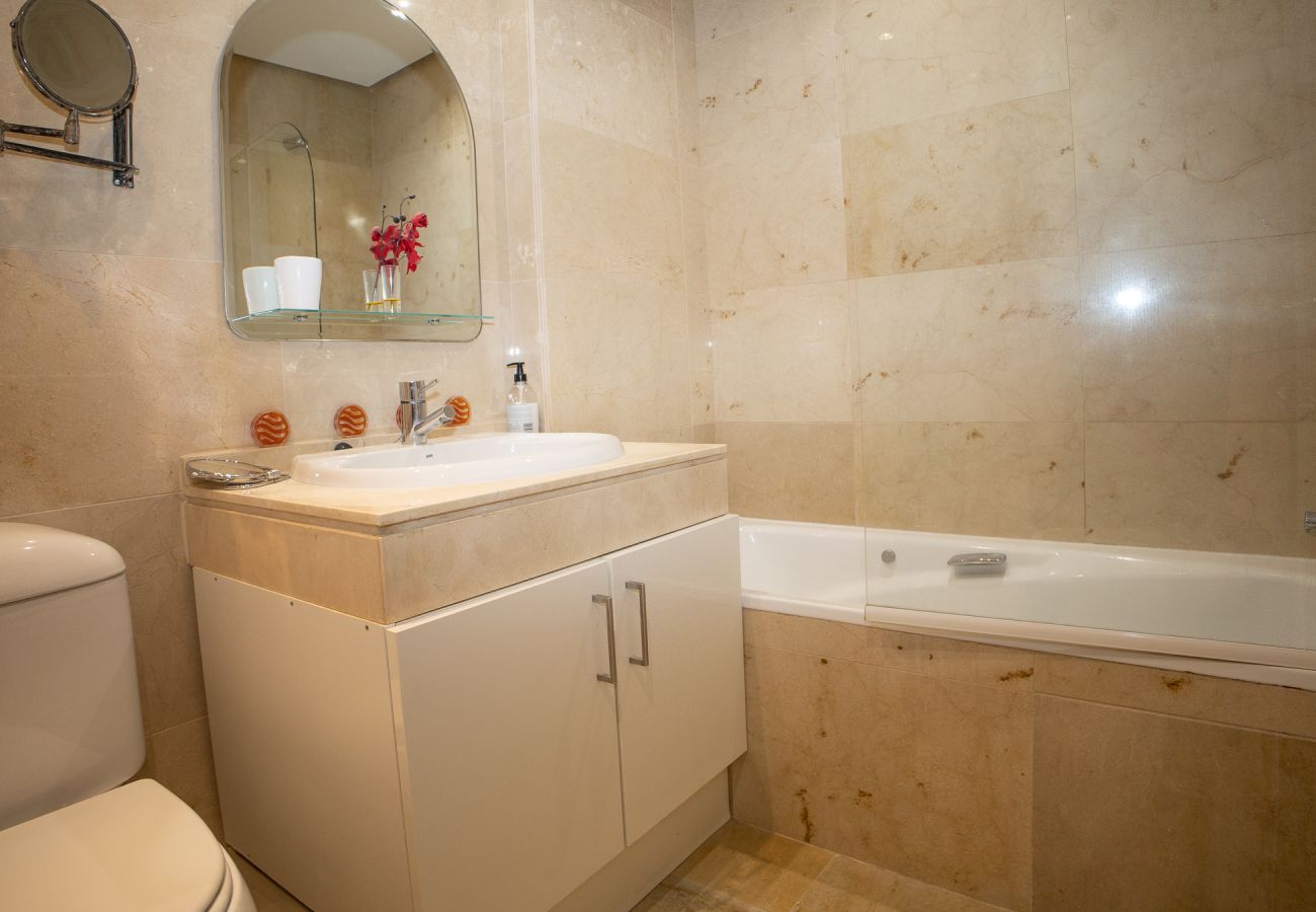 Apartamento en Manilva - Duquesa Suites Golf & Gardens