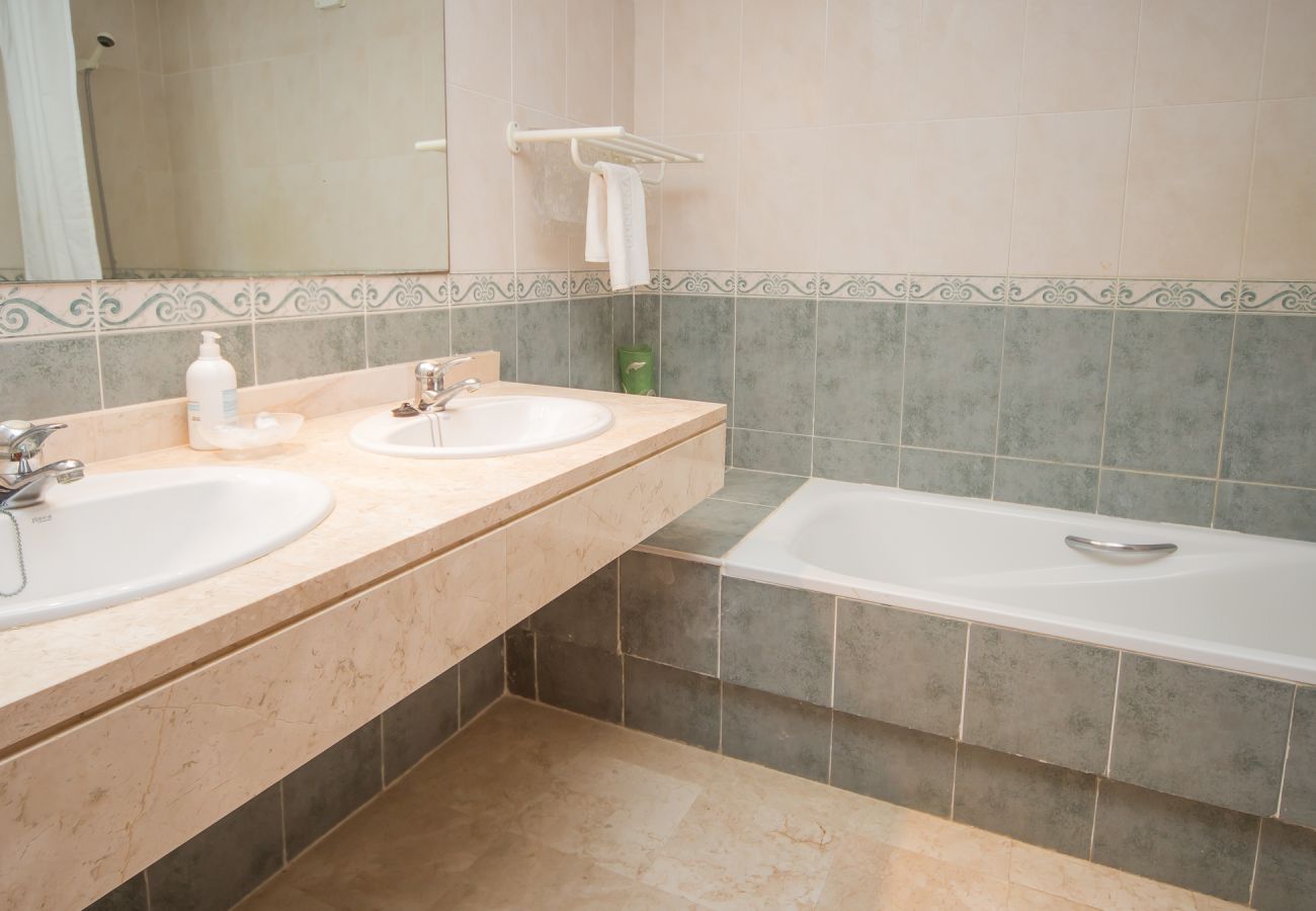 Apartment in Manilva - La Almadraba 215