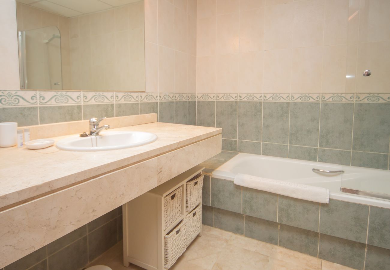 Apartment in Manilva - La Almadraba 313