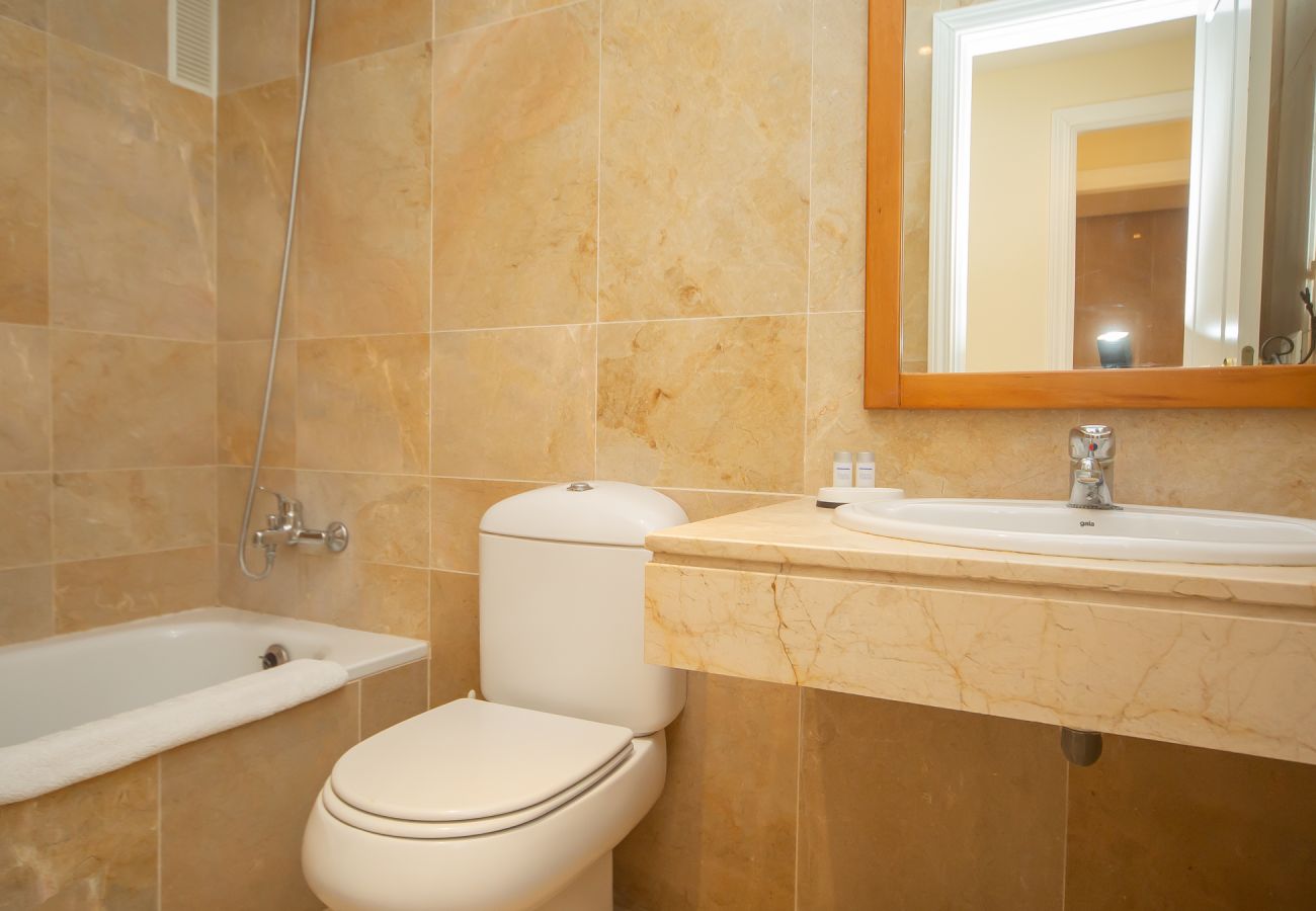 Apartment in Manilva - Marina Real 254
