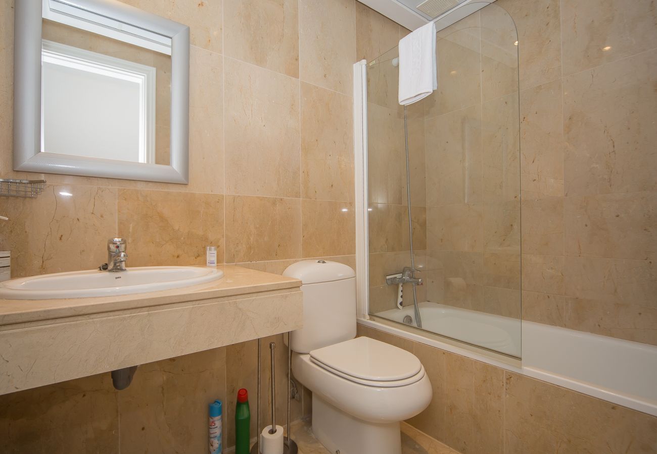 Apartment in Manilva - Marina Real 114