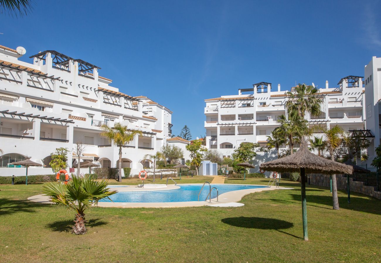 Holiday rental apartment in Residencial Duquesa, Sabinillas