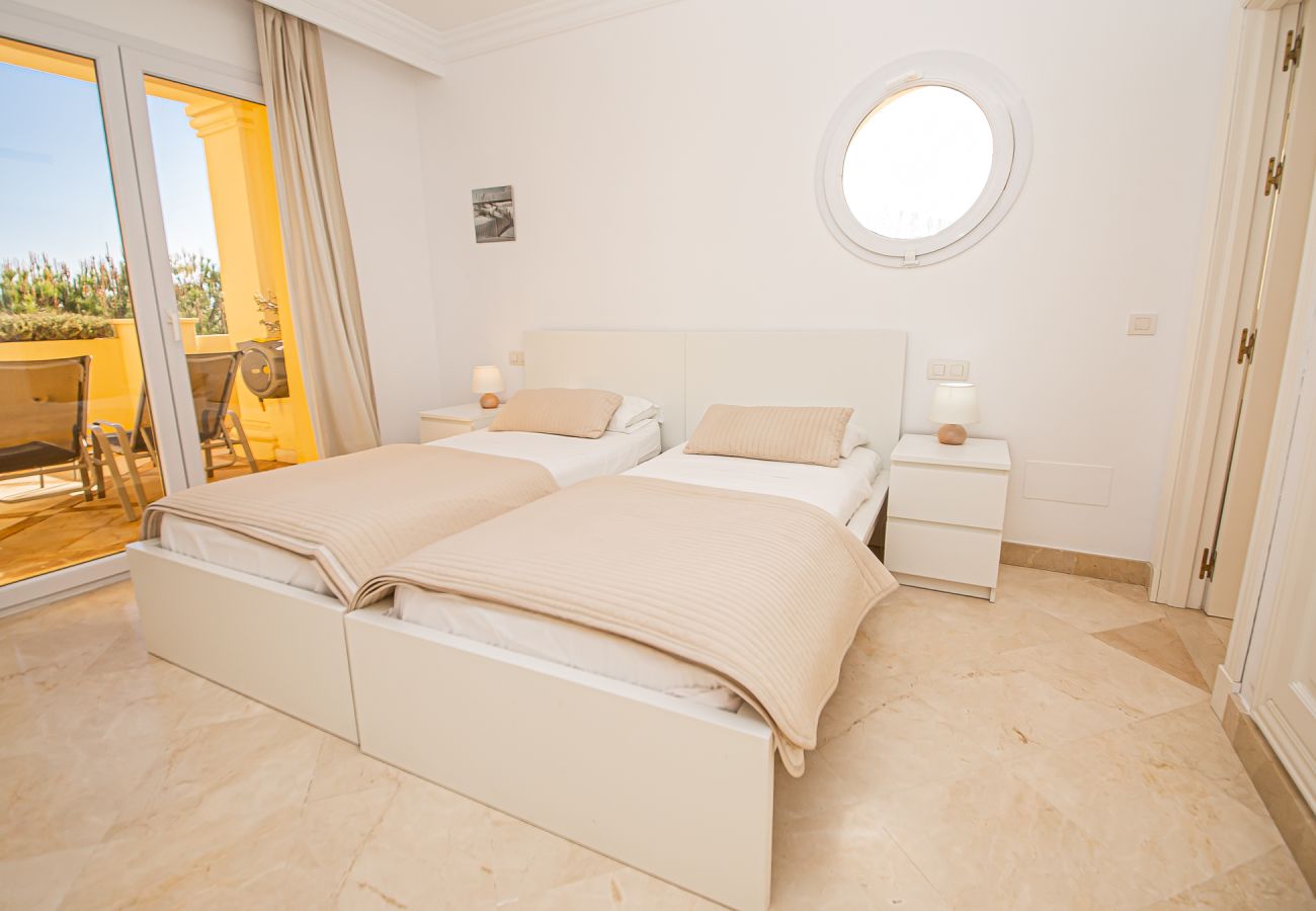 Apartment in Casares - Majestic Hills 5.7