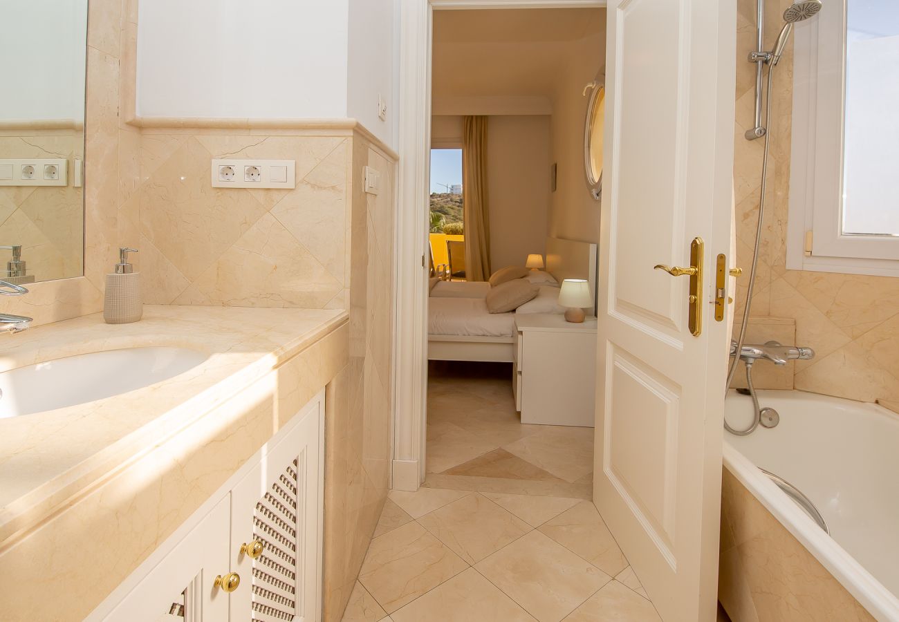 Apartment in Casares - Majestic Hills 5.7