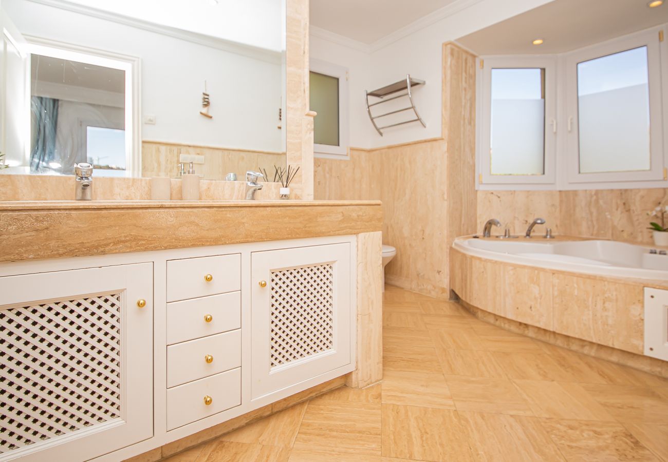 Apartment in Casares - Majestic Hills 5.7