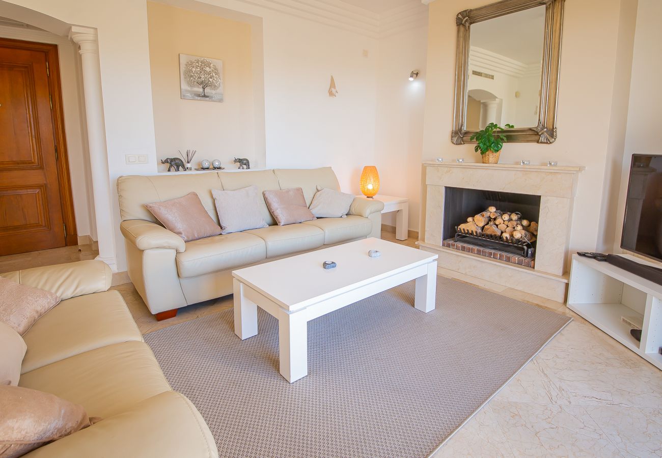 Apartment in Casares - Majestic Hills 5.7